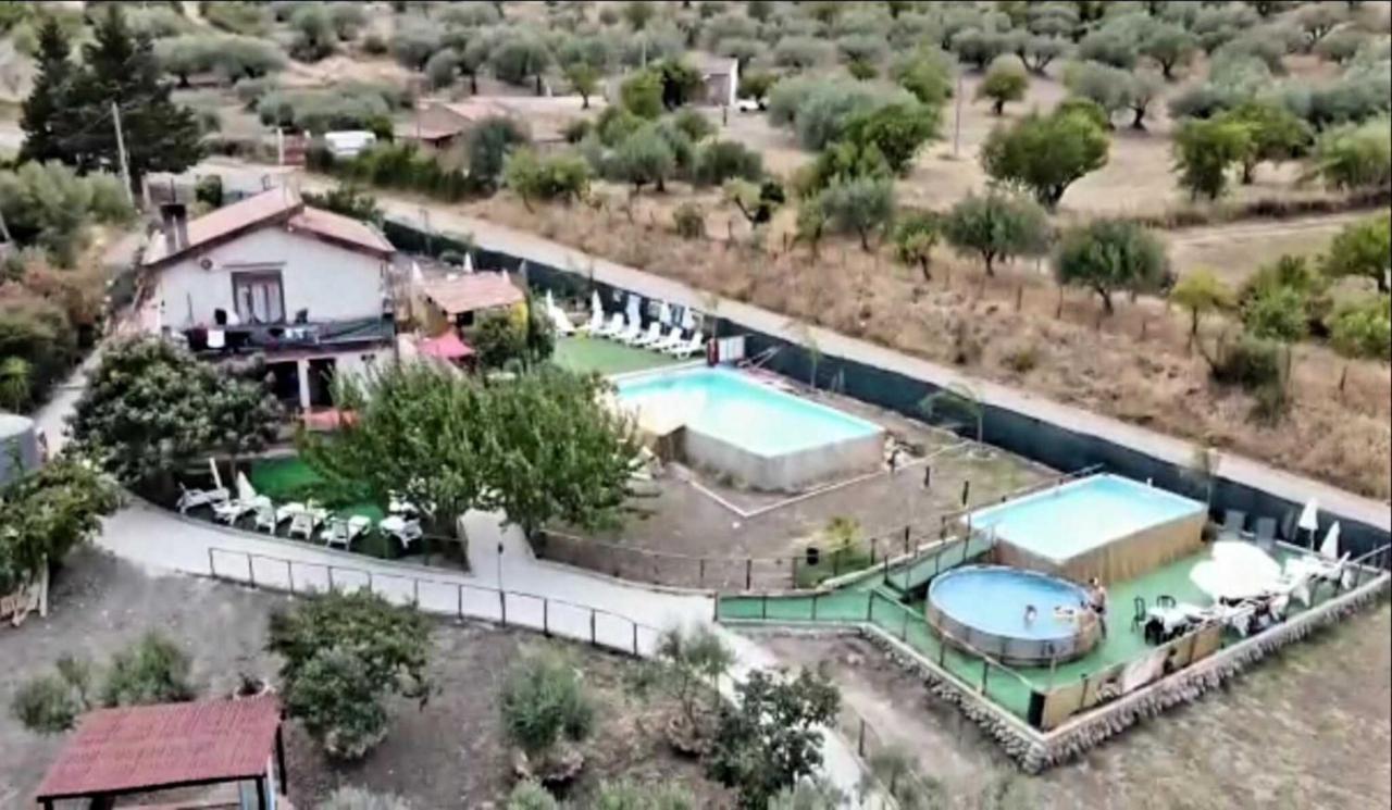 Villarosa Villa Parco Morello Piano Terra المظهر الخارجي الصورة